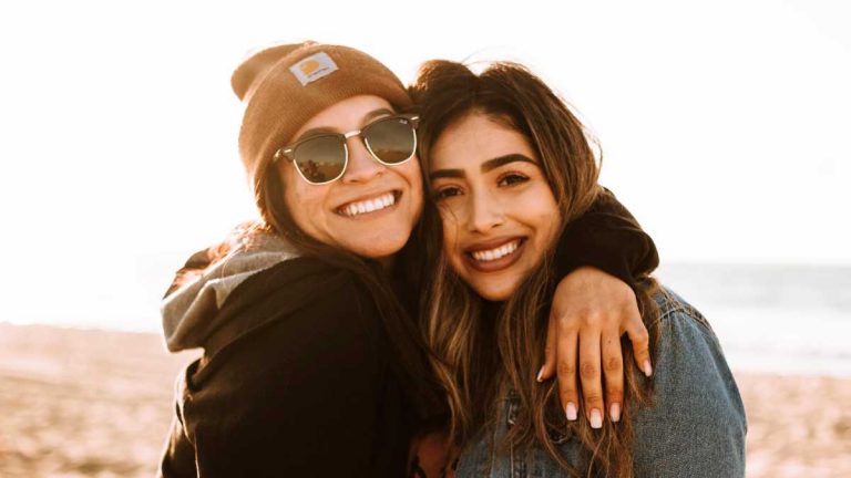 New study finds 98% of women have a best friend, vs only 85% of men