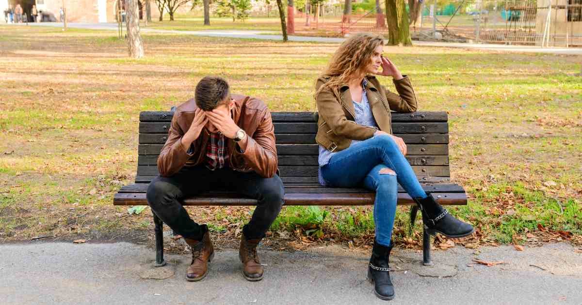 New research shows that increased use of "I" and "we" can be warning signs of a breakup