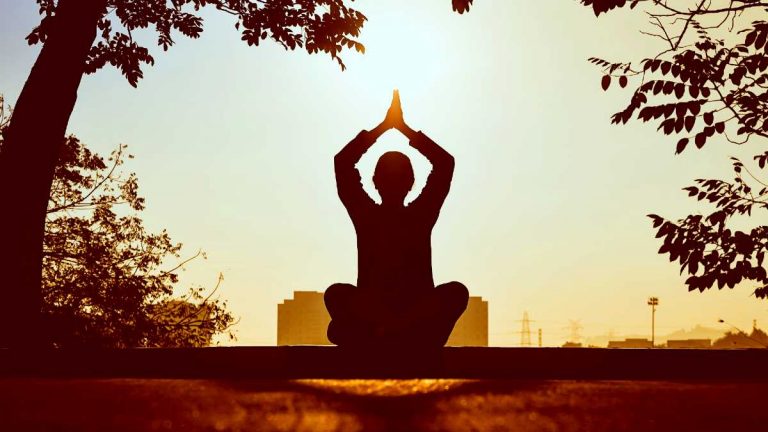 The Top 6 Benefits of Kirtan Kriya Meditation